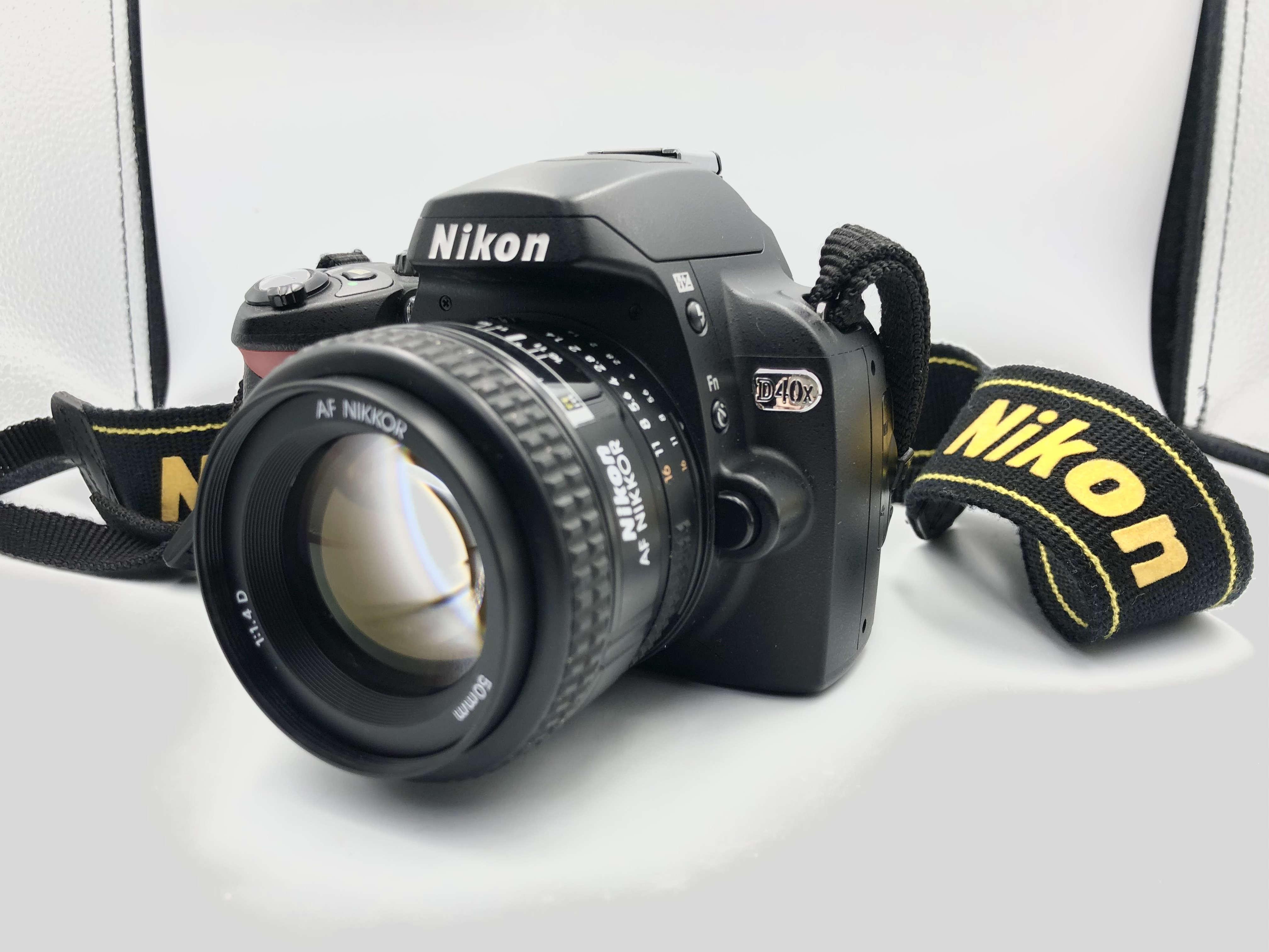 ニコン Nikon D40x デジタル 一眼レフ カメラ & レンズ お買取り ー 